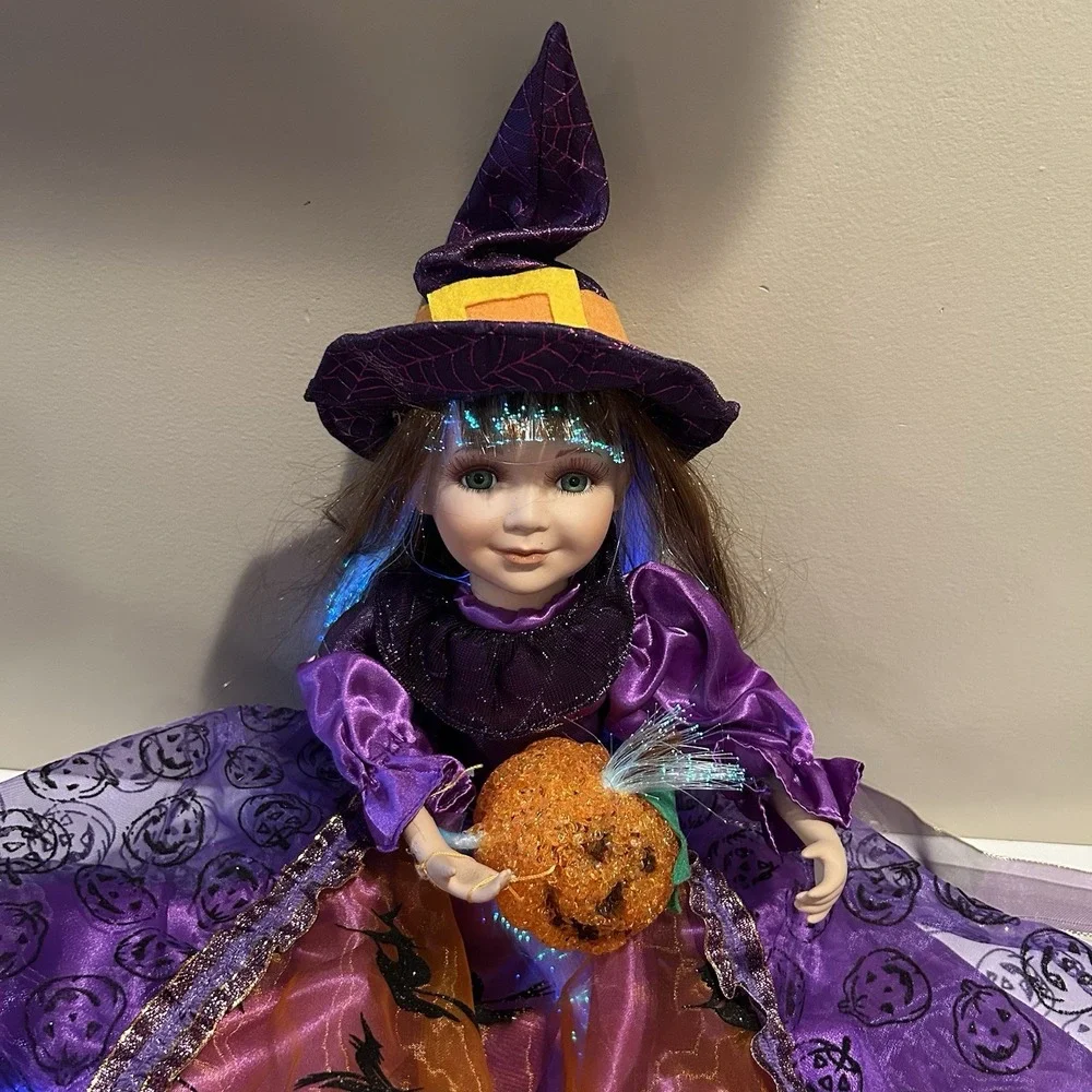 Cracker‎ BarrelColor Changing Fiber Optic Witch Halloween Masquerade Works